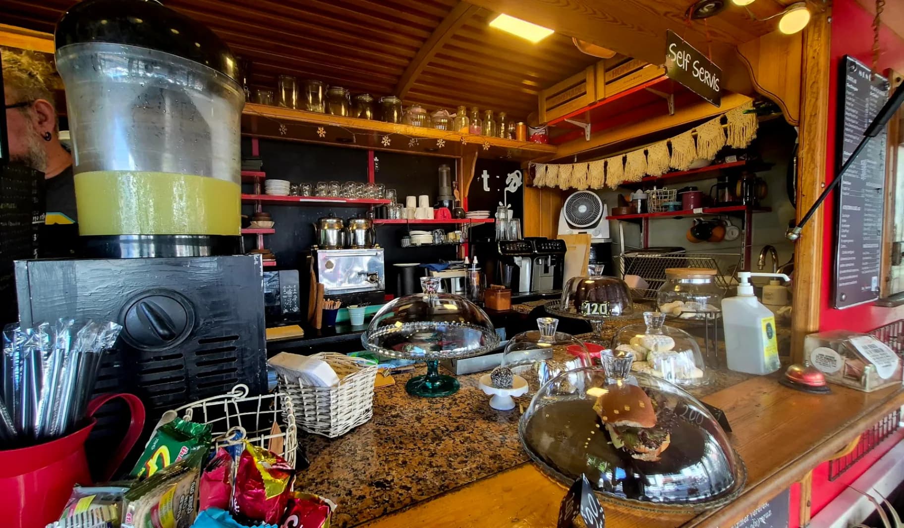 Fulya Down Cafe'de İndirim Fırsatı - Görsel 1